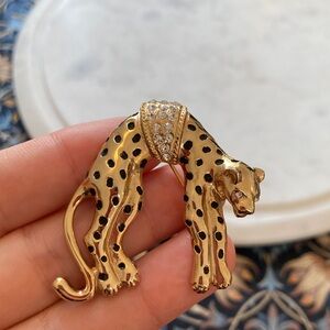 Vintage Sparkly Rhinestone & Enamel Leopard Brooch